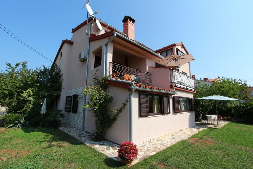 Apartments Lara Rovinj Exterior foto